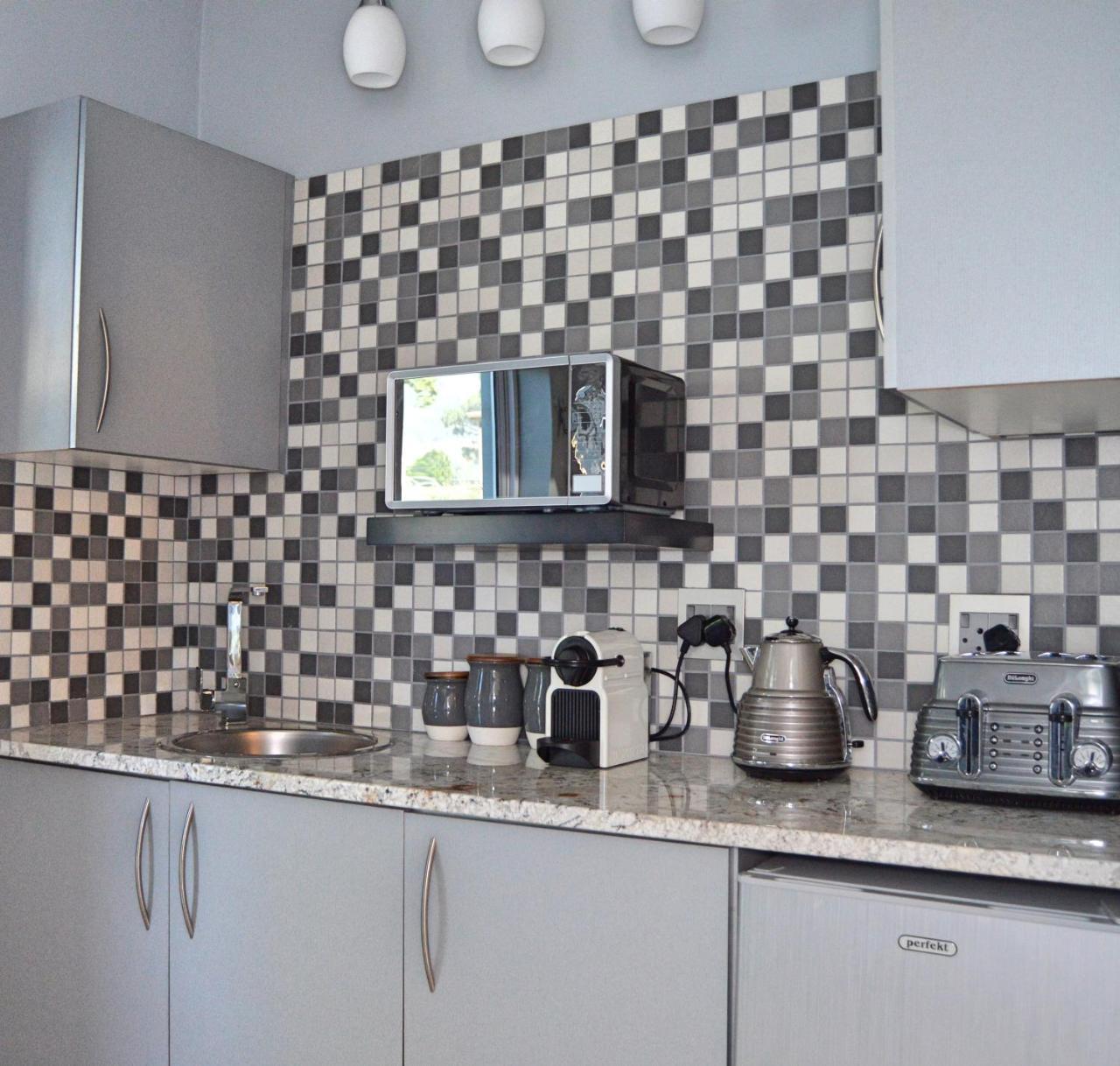 1Aa Wilhelmina Luxury Suites Franschhoek Extérieur photo